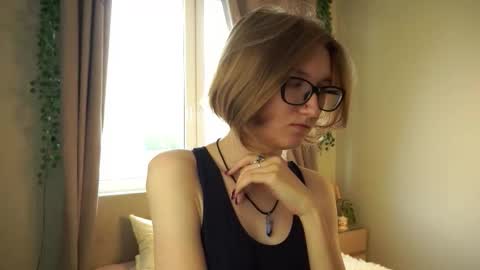 Megan online show from September 16, 2025, 7:42 am