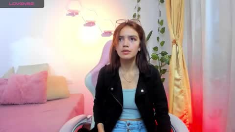 jade77__ online show from September 9, 2025, 12:48 pm