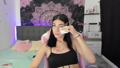 Snapshot of jade__weed chatting on January 9, 2025, 9:27 am online show from January 9, 2025, 9:27 am