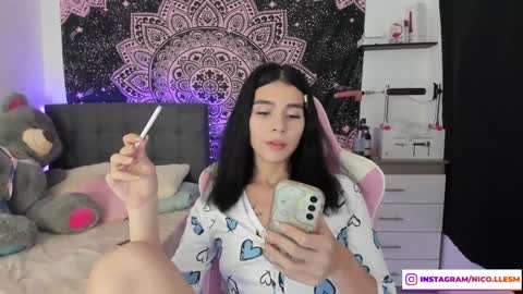 Snapshot of jade__weed chatting on January 13, 2025, 3:34 am online show from January 13, 2025, 3:34 am
