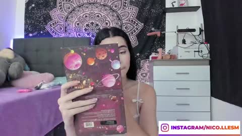 Snapshot of jade__weed chatting on January 29, 2025, 11:46 pm online show from January 29, 2025, 11:46 pm