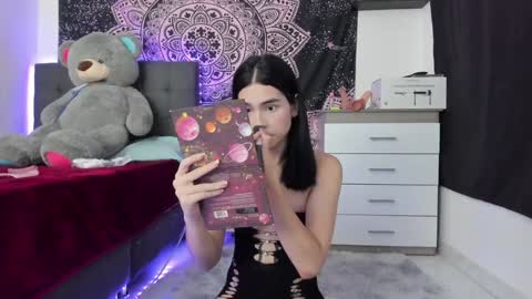 Snapshot of jade__weed chatting on February 8, 2025, 11:24 pm online show from February 8, 2025, 11:24 pm