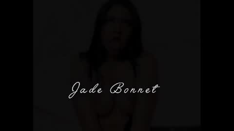  Jade Bonnet online show from February 17, 2025, 3:20 pm