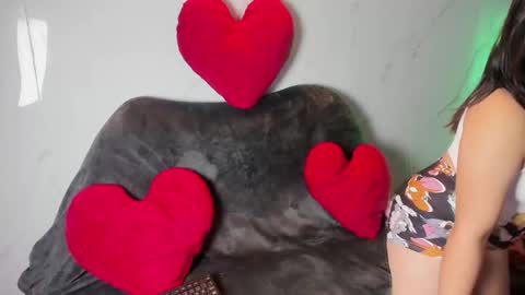 Jade online show from February 8, 2026, 3:32 am