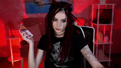 jade_castle online show from May 11, 2026, 4:48 pm