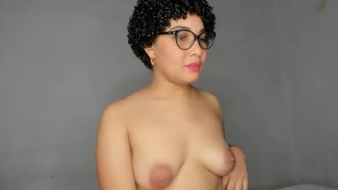 Jadeleidy Dorthini online show from December 2, 2025, 11:34 pm