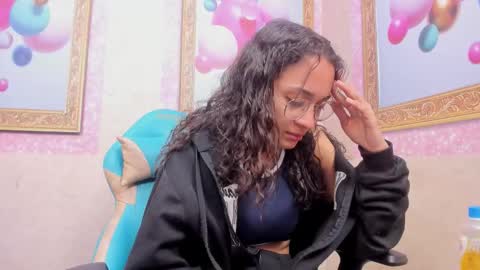 Snapshot of jade_greeyy_ chatting on October 4, 2025, 3:15 am Jade Greeyy online show from October 4, 2025, 3:15 am