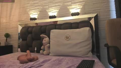 Snapshot of jade_heartt chatting on October 1, 2025, 8:04 pm  JADE  online show from October 1, 2025, 8:04 pm