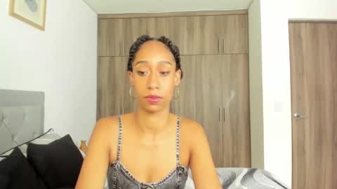 Jade smile online show from September 17, 2025, 4:19 pm