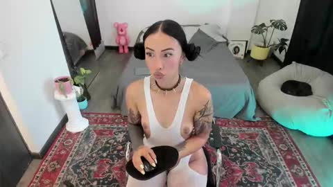 Jade  independent model online show from January 9, 2026, 1:36 pm