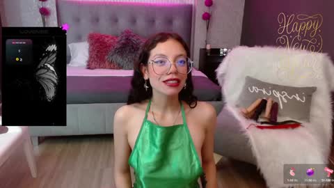 Snapshot of jade_storm_ chatting on December 30, 2024, 8:15 pm JADE online show from December 30, 2024, 8:15 pm
