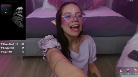 Snapshot of jade_storm_ chatting on January 7, 2025, 11:35 pm JADE online show from January 7, 2025, 11:35 pm