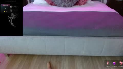 Snapshot of jade_storm_ chatting on January 15, 2025, 8:26 pm JADE online show from January 15, 2025, 8:26 pm