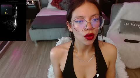Snapshot of jade_storm_ chatting on January 25, 2025, 8:31 pm JADE online show from January 25, 2025, 8:31 pm