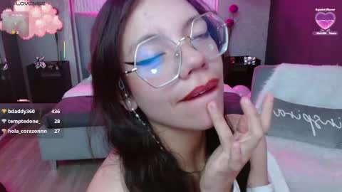 Snapshot of jade_storm_ chatting on February 18, 2025, 11:19 pm JADE online show from February 18, 2025, 11:19 pm