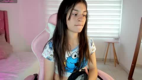 Snapshot of jade_sweetie chatting on October 3, 2025, 8:06 pm Jade online show from October 3, 2025, 8:06 pm