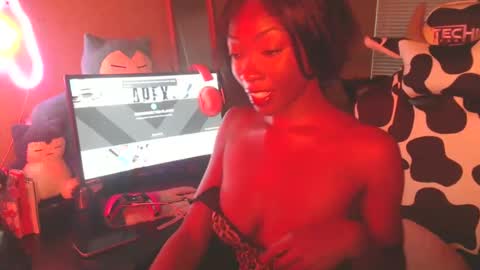 Snapshot of jade_temptress chatting on February 11, 2025, 1:41 pm Jade Temptress online show from February 11, 2025, 1:41 pm