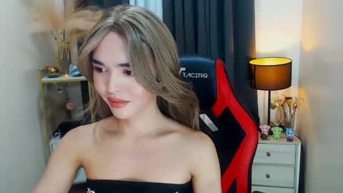 Adriana online show from November 9, 2025, 10:30 pm