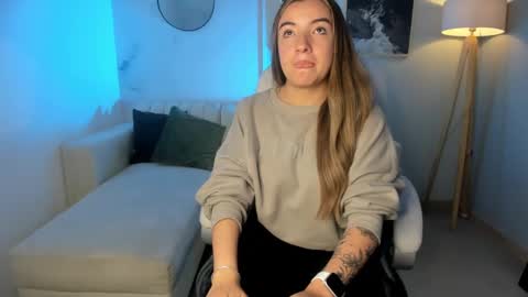 Snapshot of jade_vela chatting on September 21, 2025, 7:15 pm jade_vela online show from September 21, 2025, 7:15 pm