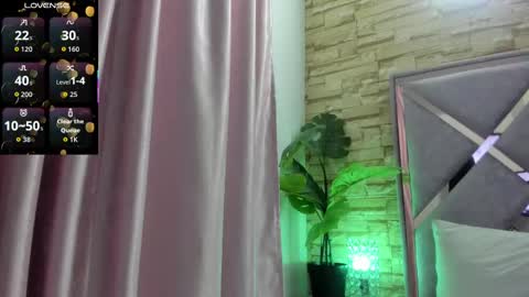 Snapshot of jade_white_ chatting on September 22, 2025, 12:40 pm jade white online show from September 22, 2025, 12:40 pm