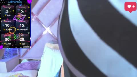 jade white  online show from March 14, 2026, 2:11 pm