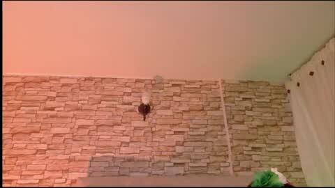 jade white  online show from April 24, 2026, 12:18 pm