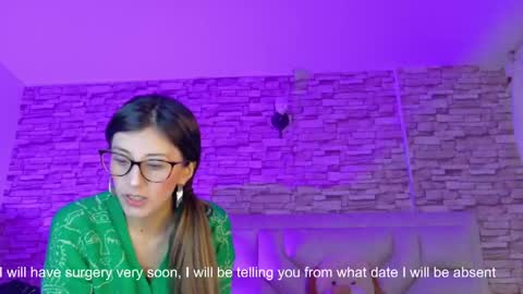 jade white  online show from May 6, 2026, 12:32 pm