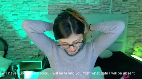 jade white  online show from May 7, 2026, 1:05 pm