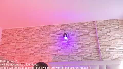 jade white  online show from June 24, 2026, 1:10 pm