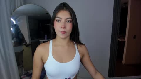 Snapshot of jade_ws chatting on February 17, 2025, 1:04 am Jade online show from February 17, 2025, 1:04 am