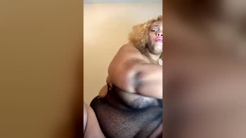 jadedcoconut online show from July 25, 2026, 3:26 am