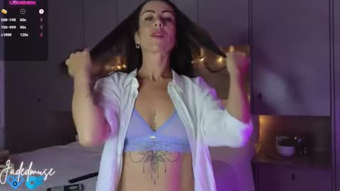 Snapshot of jadedmuse chatting on March 20, 2026, 7:41 pm Jade online show from March 20, 2026, 7:41 pm