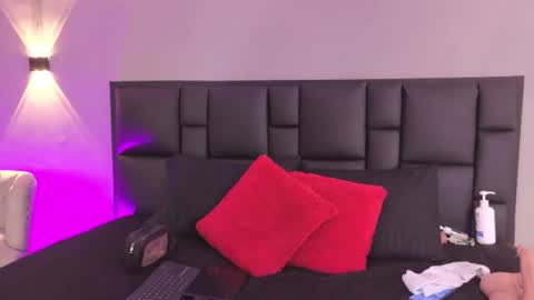 Jade online show from July 16, 2026, 6:25 pm