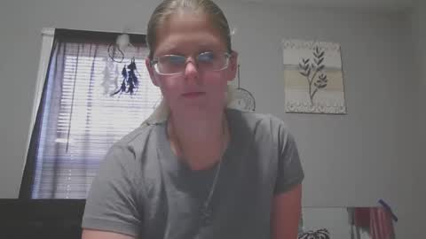 JadeLuv online show from December 20, 2025, 4:58 pm