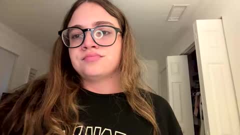 jademonroe0522 online show from November 17, 2025, 11:38 am