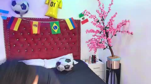 Jaden and Sofia  online show from June 25, 2026, 3:06 am