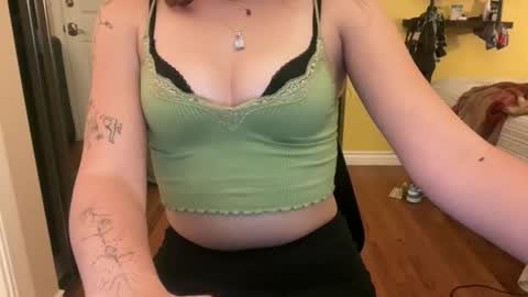 Snapshot of jadestarss chatting on November 13, 2025, 1:48 am Jade 3 online show from November 13, 2025, 1:48 am