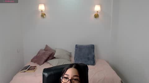 JADE 3 online show from July 3, 2026, 12:50 am