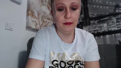 Snapshot of jadesweetness chatting on December 11, 2024, 12:02 pm kate online show from December 11, 2024, 12:02 pm