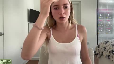 jadewilkinson online show from November 14, 2025, 6:50 pm