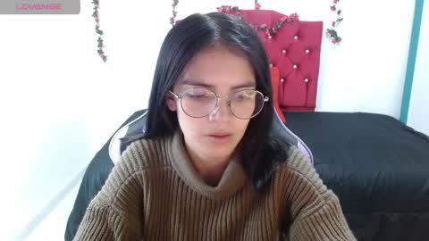 jaide387017 online show from April 27, 2026, 8:29 pm