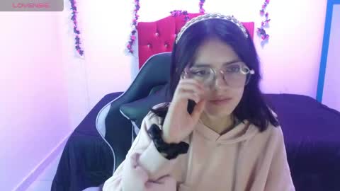 jaide387017 online show from April 28, 2026, 8:25 pm