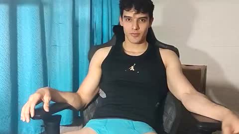 JaxXx online show from May 15, 2026, 6:42 am