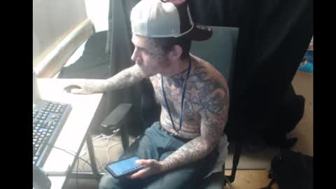 showingitoff online show from November 26, 2025, 2:34 am