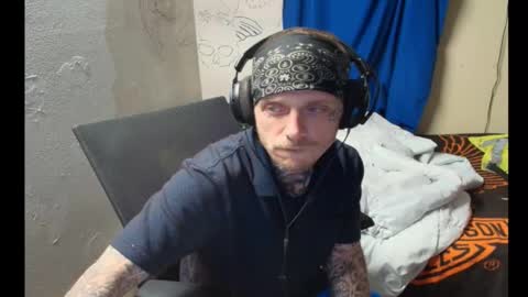 showingitoff online show from February 14, 2026, 2:25 pm