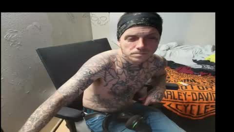 showingitoff online show from March 4, 2026, 5:24 am