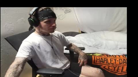 showingitoff online show from March 7, 2026, 7:38 am