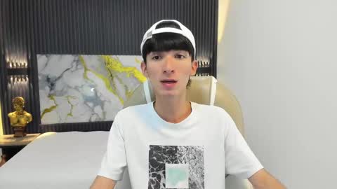 JAKE online show from October 2, 2025, 8:27 pm