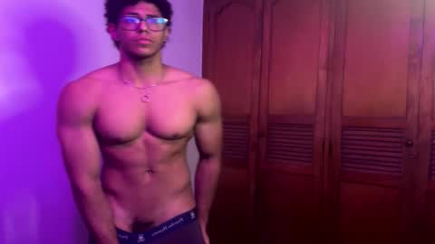 jake_hill1 online show from November 5, 2025, 5:40 am