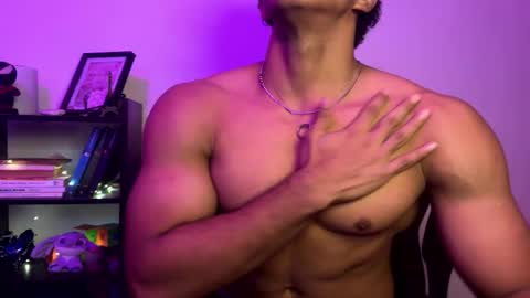 jake_hill1 online show from December 17, 2025, 4:29 am